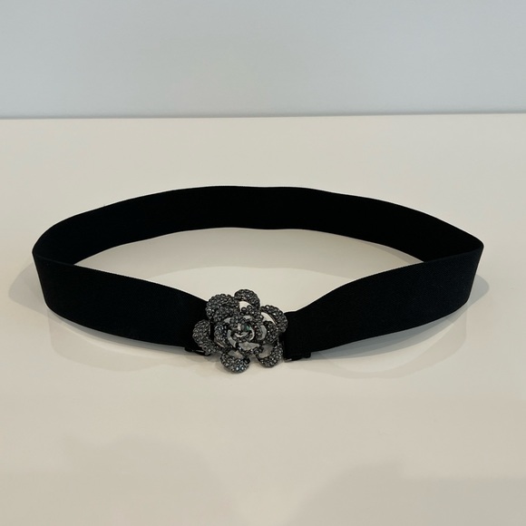 BLACK ELASTIC BELT WITH FLORAL EMBELLISHED CLOSURE ONE SIZE main image 9